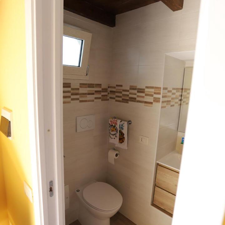 Photo of Bathroom in Capodimonte