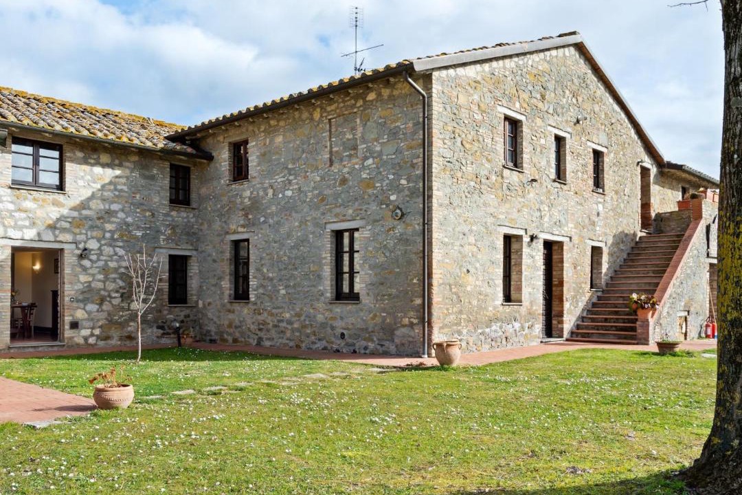 Photo of Buildings in Collesanto