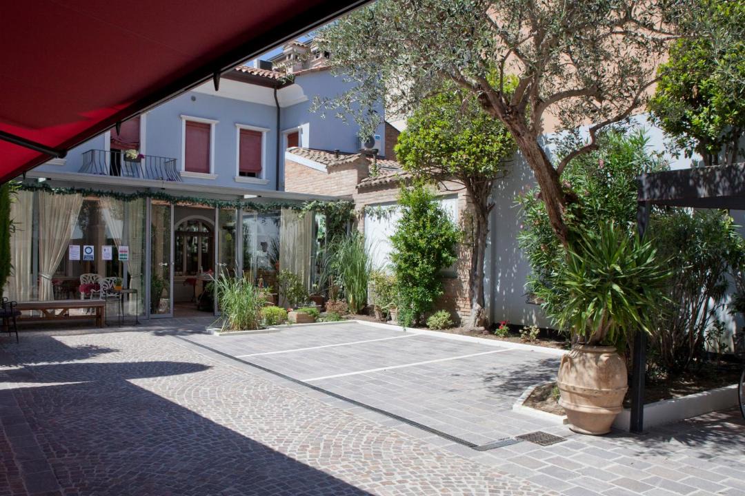 Photo of Others in Ravenna