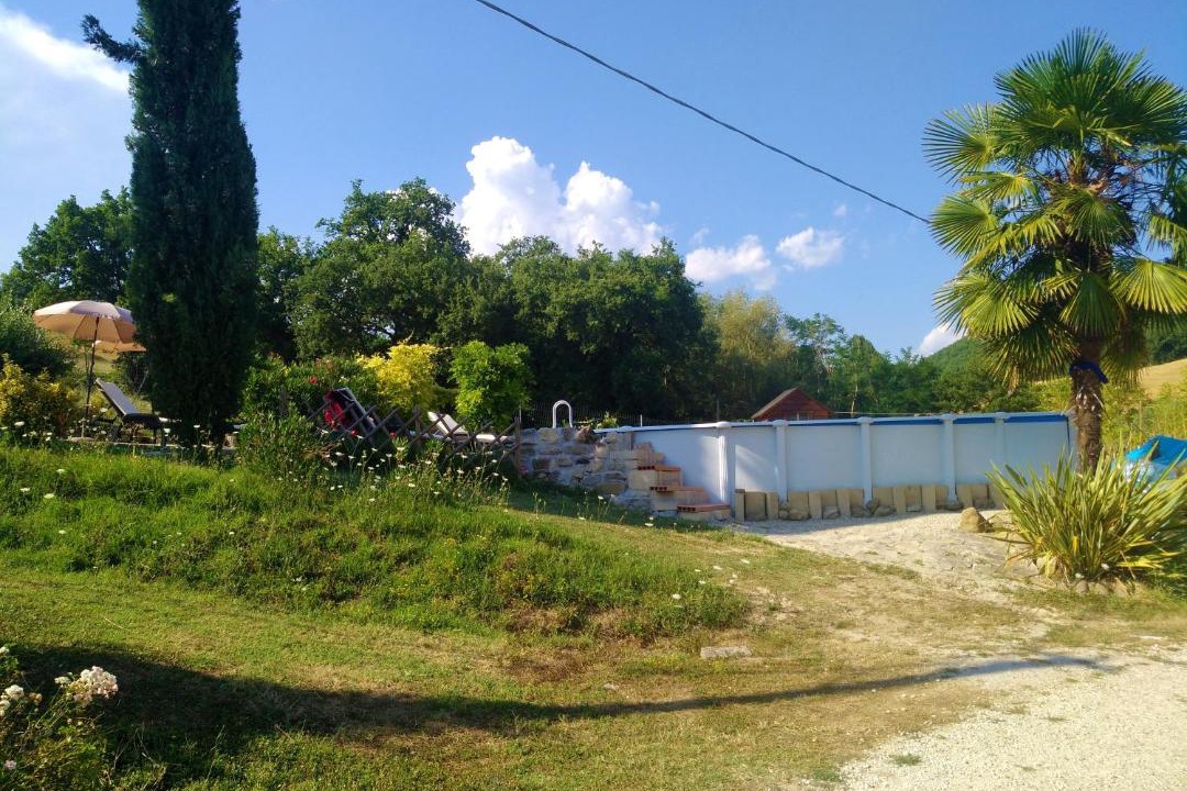 Photo of Others in Montone