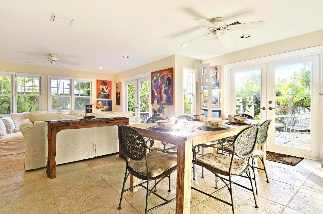 Photo of Livingroom in Bahama Village