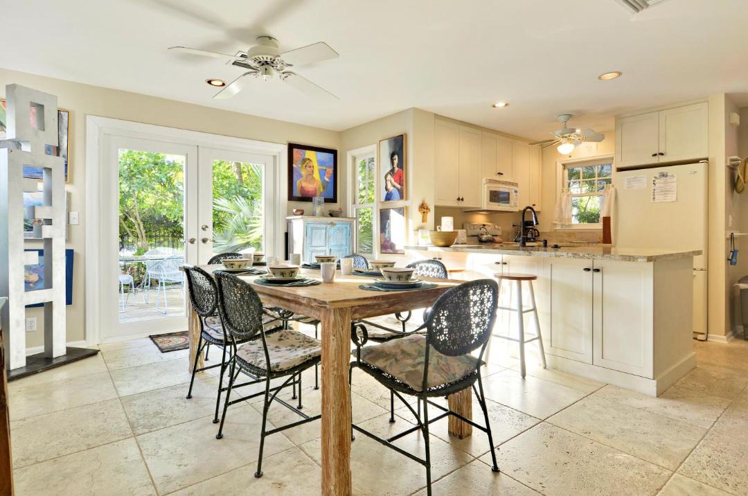 Photo of Livingroom in Bahama Village