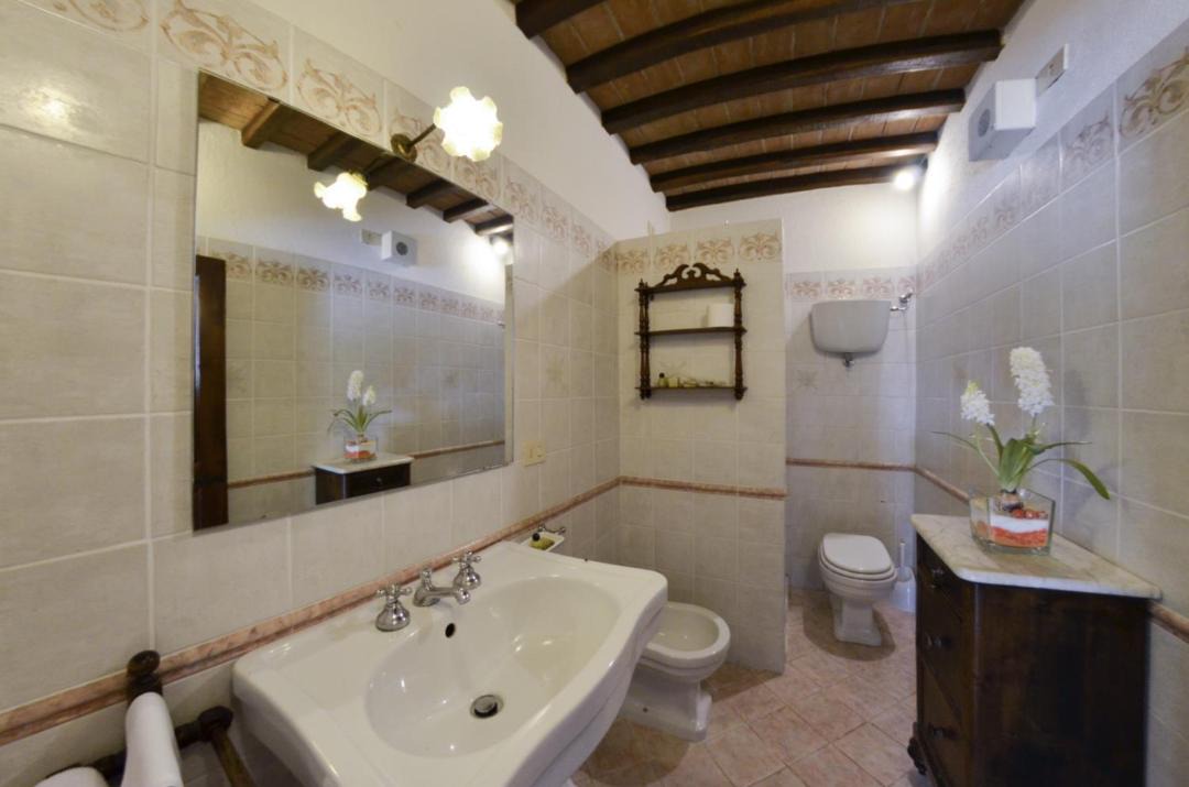 Photo of Bathroom in San Pietro a Cegliolo