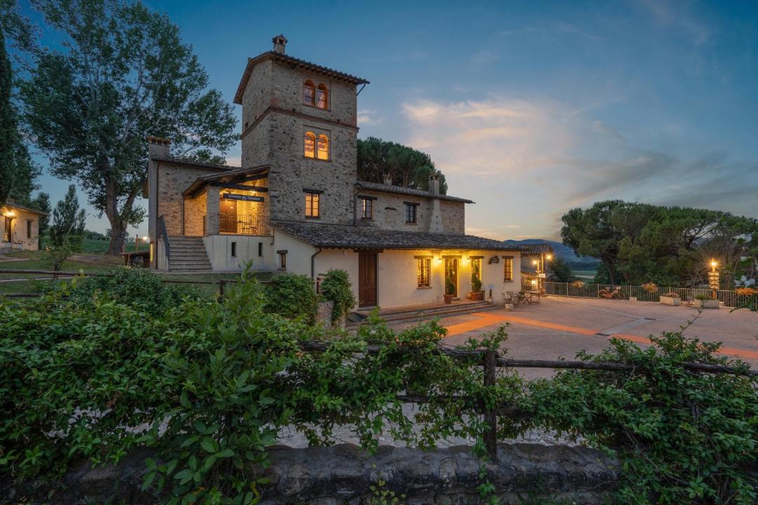 Photo of Others in Montone