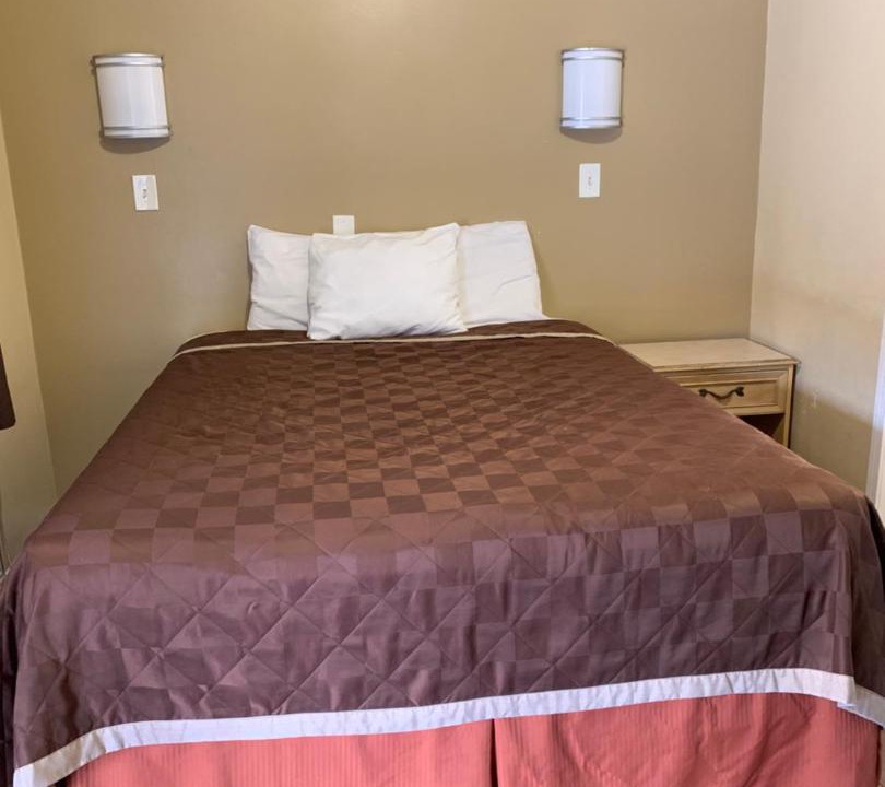Photo of Bedroom in Bixby Knolls