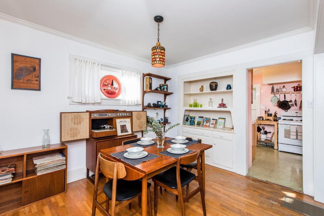 Photo of Livingroom in Silver Lake