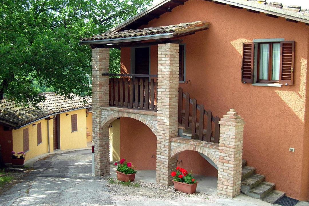 Photo of Others in Urbania