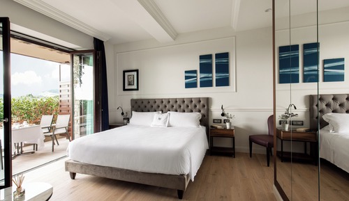 Junior Room (Suite)