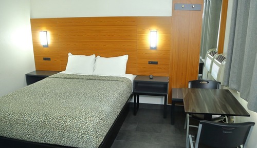 Room, 1 Queen Bed, Smoking