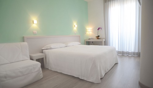 Comfort Triple Room