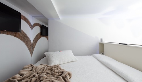Classic Studio, Hot Tub (Mezzanine)