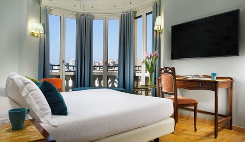 Executive Room