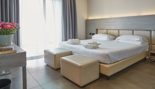 Deluxe Double Room, Partial Sea View