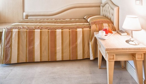 Single Room, Balcony