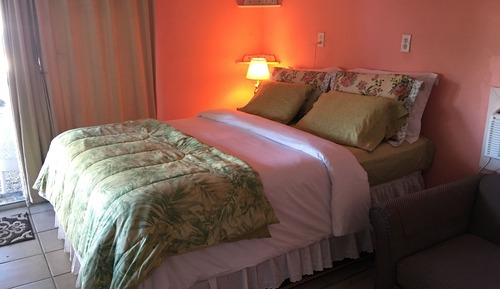 Honeymoon Cottage, 1 Queen Bed, Ocean View, Beachfront