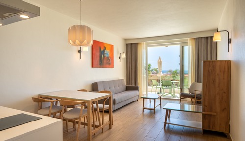 Comfort Suite, Balcony, Pool View (with balcony or terrace)