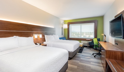 Suite, 2 Queen Beds, Accessible