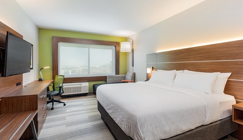 Room, 1 King Bed, Non Smoking (Leisure)