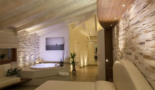 Premium Suite