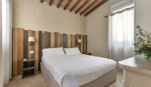 Condo, 2 Bedrooms