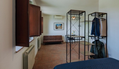 Classic Room, Hill View