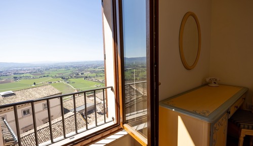 Classic Twin Room, City View