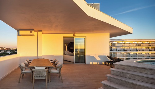 Castelo Suite Terrace & Plunge Pool