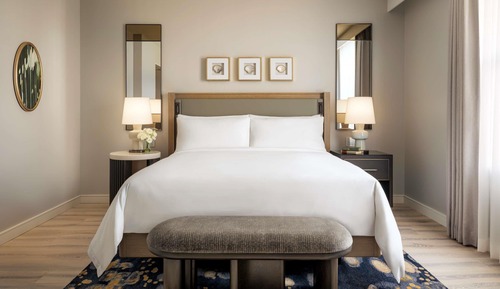 Deluxe Room, 1 King Bed, Bay View