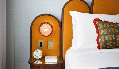 Deluxe Room, 1 King Bed