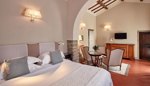 Courtyard Junior Suite
