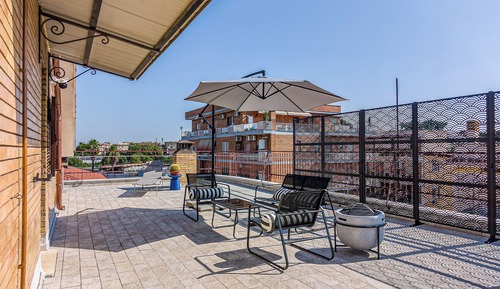 Penthouse, City View