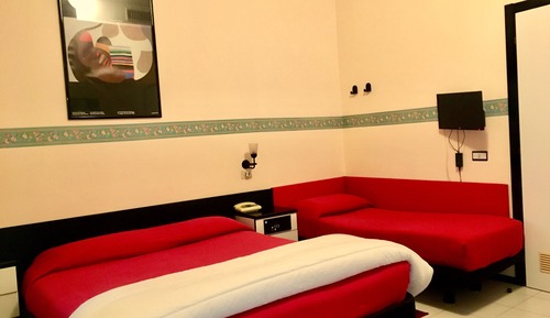 Deluxe Triple Room