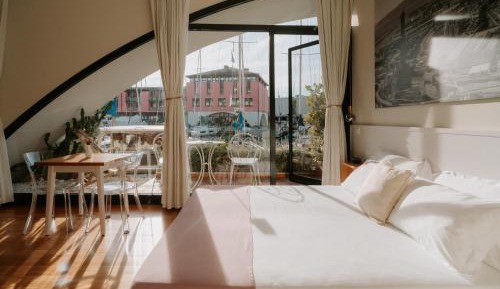 Double Room with Balcony and Sea View