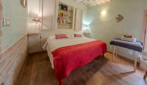 Double Room with Shared Bathroom