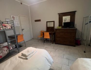 Quadruple Room with Private External Bathroom