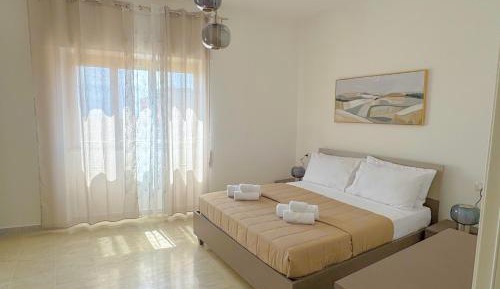 One-Bedroom Apartment with Sea View