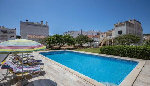 Two-Bedroom Deluxe Apartment with Balcony