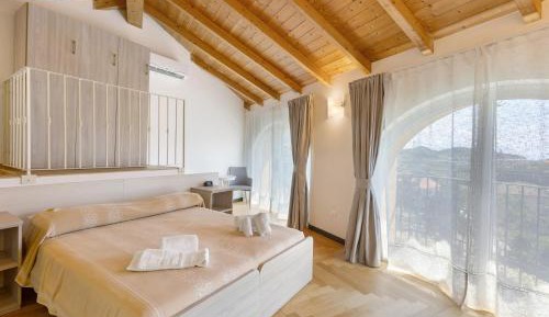 One-Bedroom Apartment with Garden
