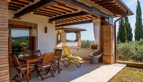 Three-Bedroom Premium Apartment with Balcony