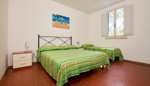 Two-Bedroom Deluxe Apartment with Garden View