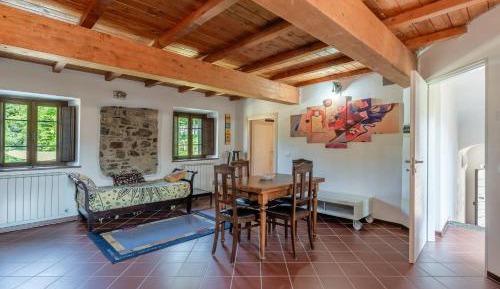 Two-Bedroom Deluxe Apartment with Garden View