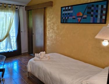 Single Room with Private Bathroom