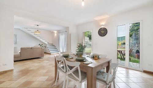 Villa with Garden View