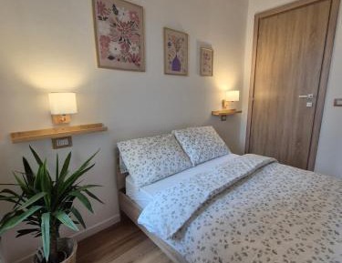 Single Room with Private Bathroom