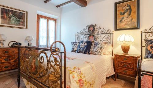 Two-Bedroom Deluxe Apartment with Garden View