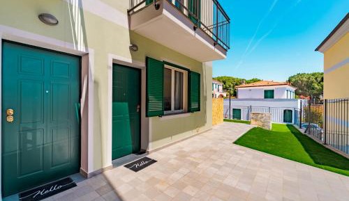 Deluxe One-Bedroom Apartment with Garden View