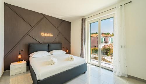 Superior One-Bedroom Apartment with Balcony