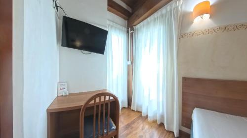 Classic Single Room