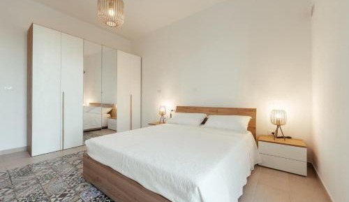 Three-Bedroom Deluxe Apartment