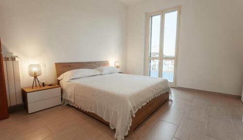 Three-Bedroom Deluxe Apartment